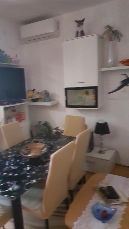 Vera Apartment Kampor المظهر الخارجي الصورة