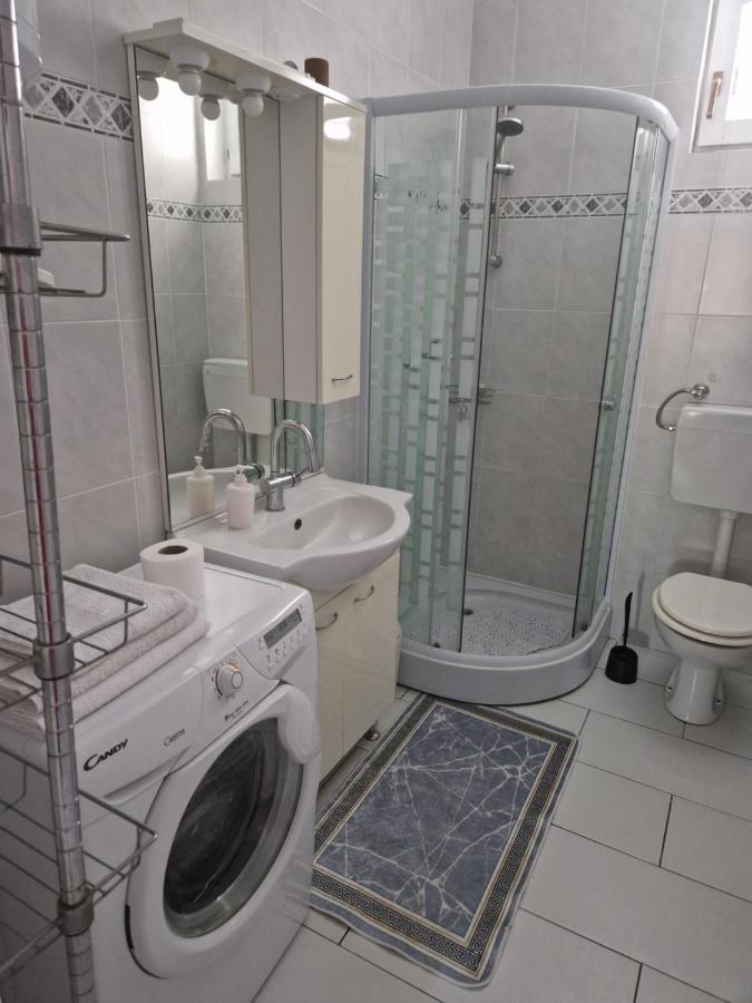 Vera Apartment Kampor المظهر الخارجي الصورة