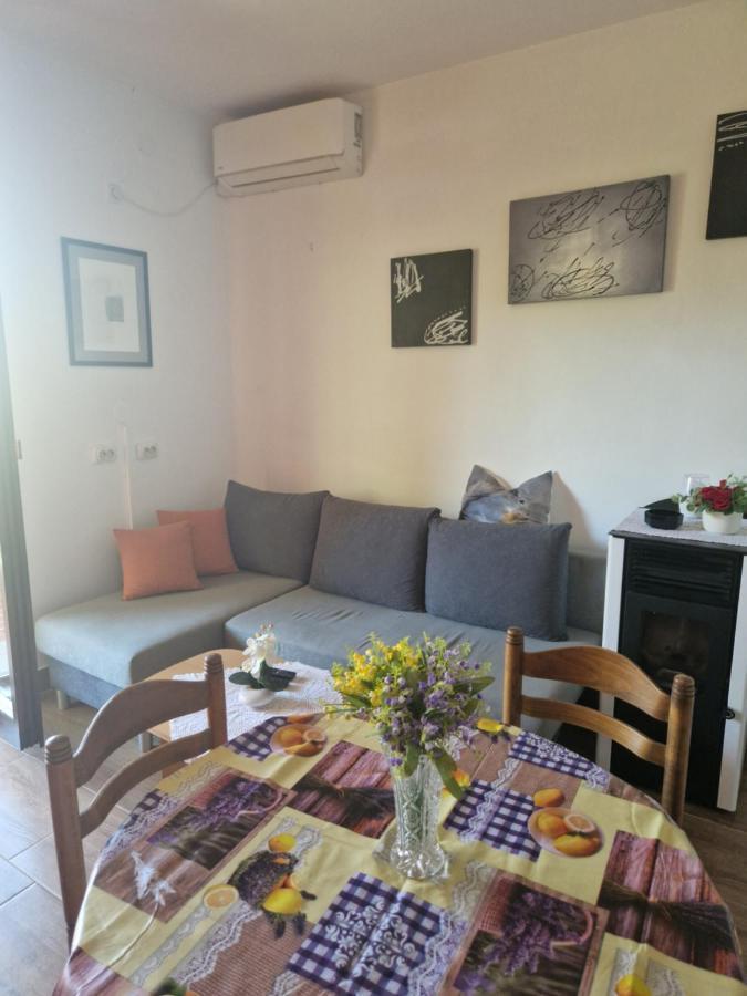 Vera Apartment Kampor المظهر الخارجي الصورة