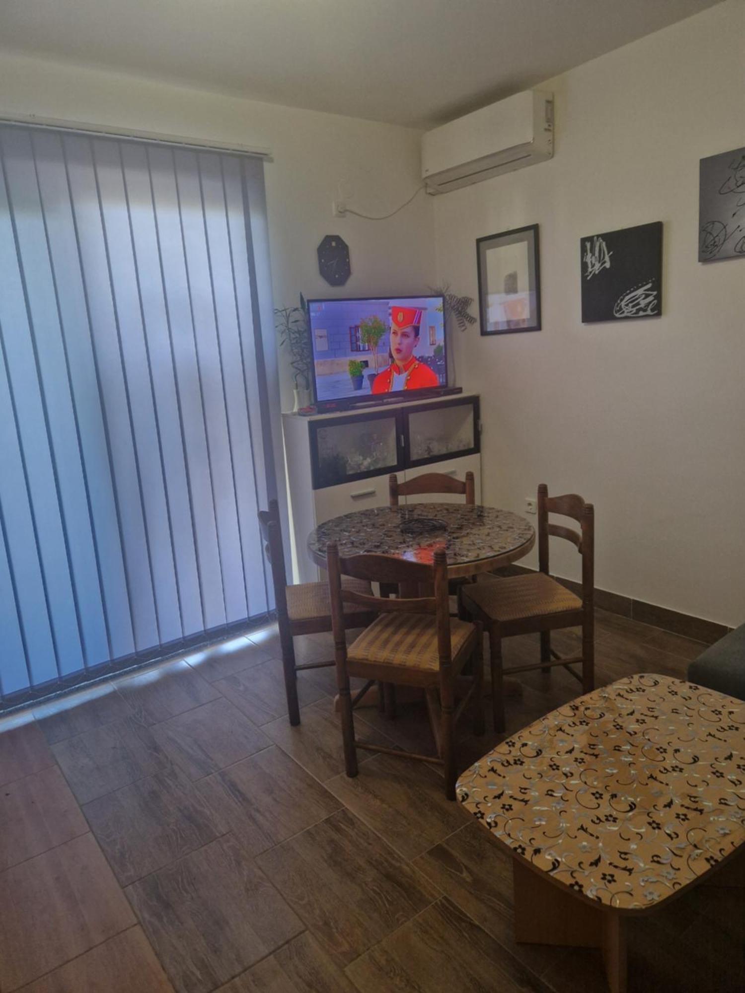 Vera Apartment Kampor المظهر الخارجي الصورة
