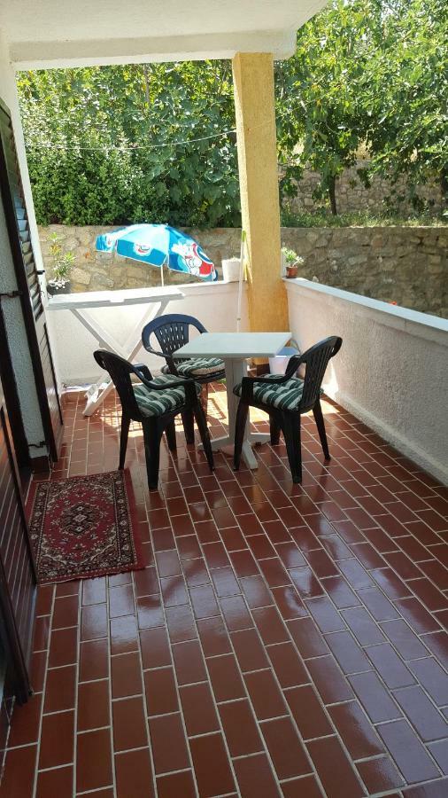 Vera Apartment Kampor المظهر الخارجي الصورة
