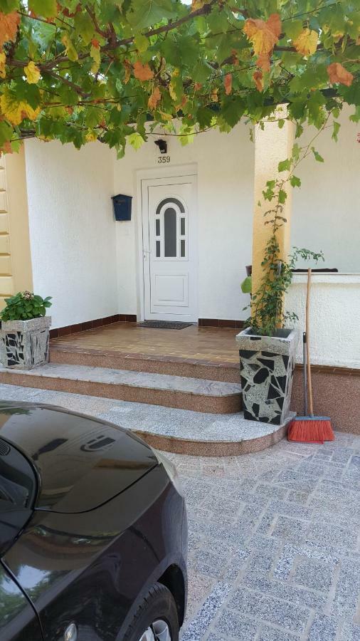 Vera Apartment Kampor المظهر الخارجي الصورة