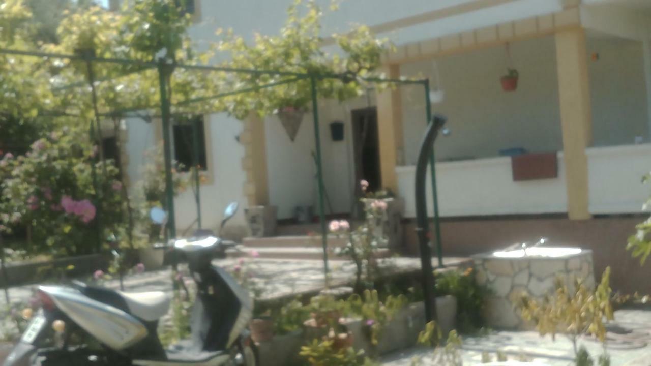 Vera Apartment Kampor المظهر الخارجي الصورة