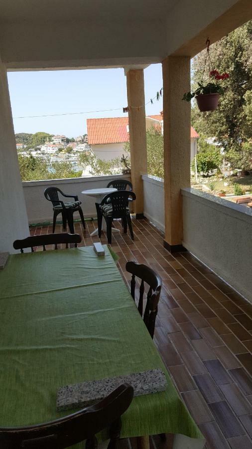 Vera Apartment Kampor المظهر الخارجي الصورة